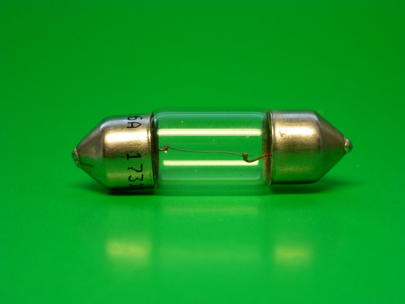 Лампочка C10W T11x31 12V 10W SV8,5-8